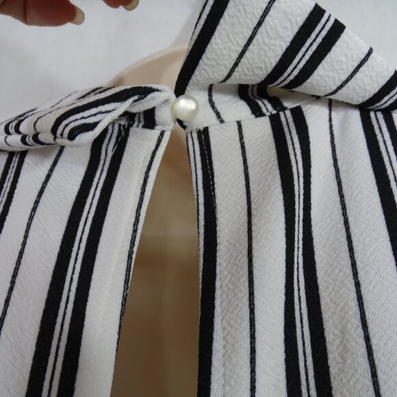 Almost Famous Striped Sleeveless Jumpsuit Women Size L Pearl Button Wide Leg NEW - Picture 7 of 16